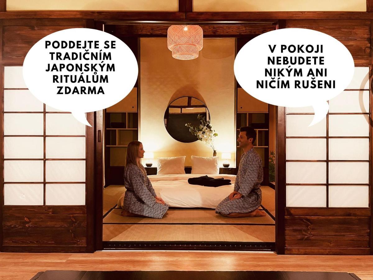 Oroom Japan - Role Play For Couples In Бърно Екстериор снимка